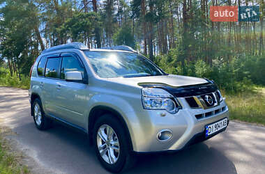 Внедорожник / Кроссовер Nissan X-Trail 2014 в 