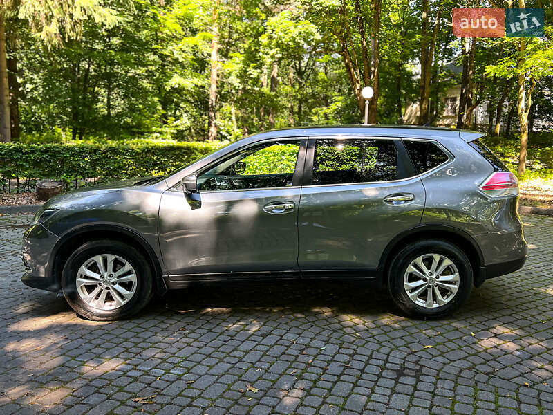 Позашляховик / Кросовер Nissan X-Trail 2015 в Львові