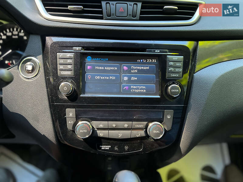 Позашляховик / Кросовер Nissan X-Trail 2015 в Львові