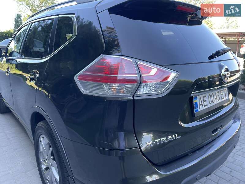 Позашляховик / Кросовер Nissan X-Trail 2015 в Дніпрі