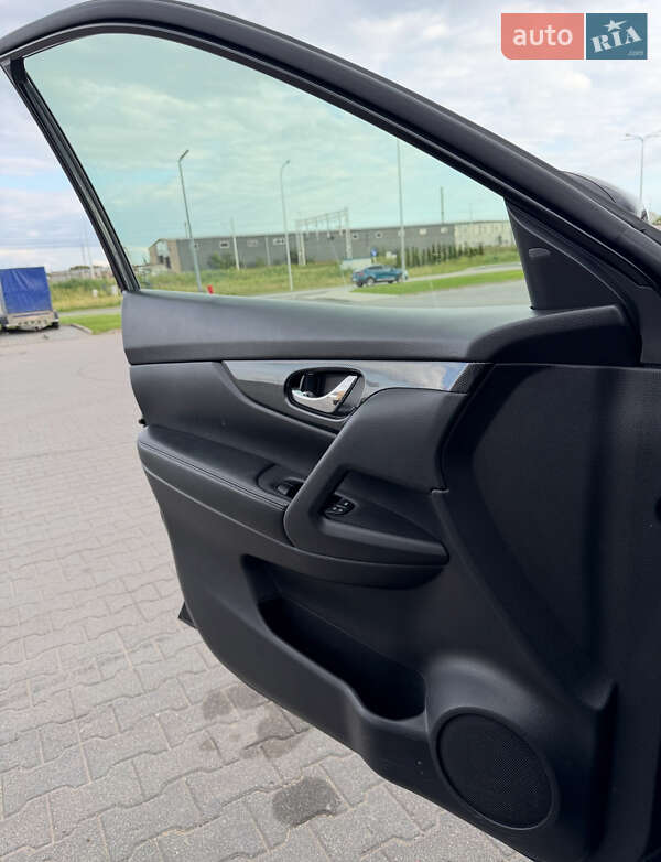 Внедорожник / Кроссовер Nissan X-Trail 2017 в Запорожье