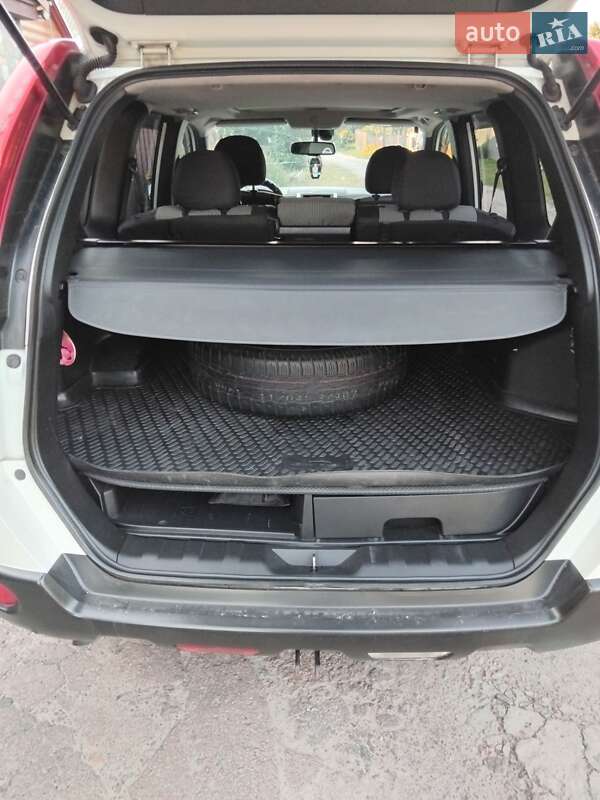 Внедорожник / Кроссовер Nissan X-Trail 2013 в Чернигове фото 5 Внедорожник / Кроссовер Nissan X-Trail 2013 в Чернигове