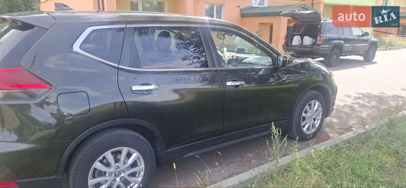 Внедорожник / Кроссовер Nissan X-Trail 2017 в Чернигове