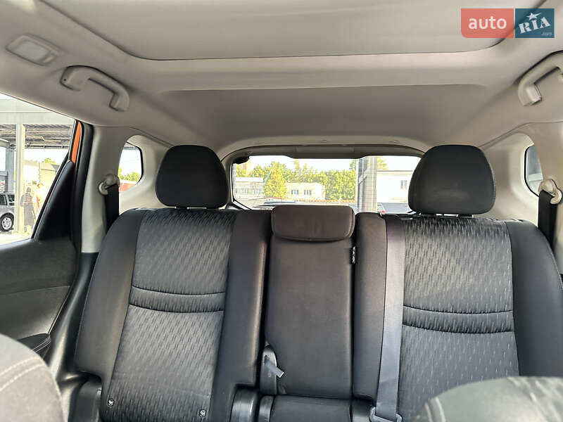 Позашляховик / Кросовер Nissan X-Trail 2018 в Львові