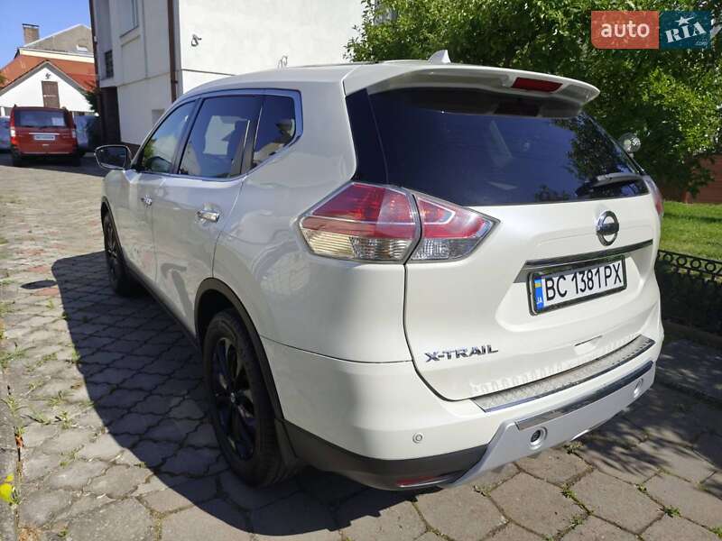 Позашляховик / Кросовер Nissan X-Trail 2016 в Львові