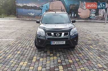 Внедорожник / Кроссовер Nissan X-Trail 2013 в Луцке