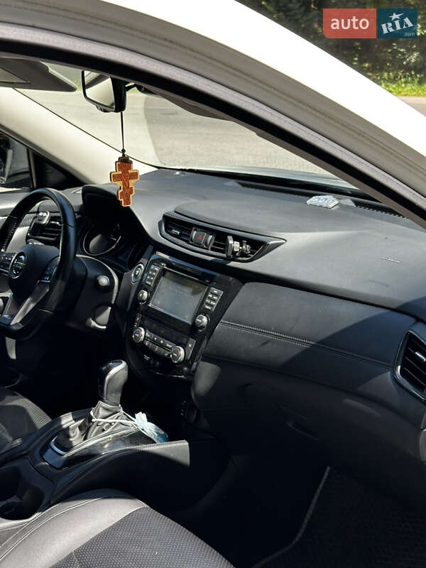 Внедорожник / Кроссовер Nissan X-Trail 2017 в Киеве