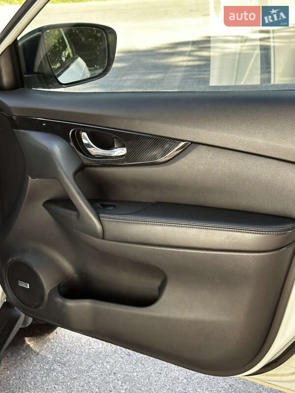 Внедорожник / Кроссовер Nissan X-Trail 2017 в Киеве