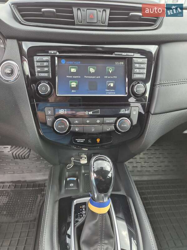 Позашляховик / Кросовер Nissan X-Trail 2017 в Києві