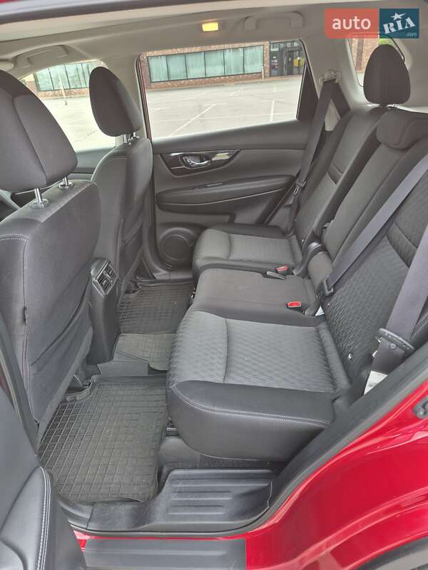 Позашляховик / Кросовер Nissan X-Trail 2017 в Києві