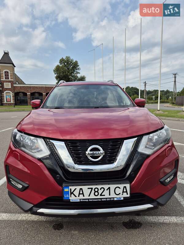 Позашляховик / Кросовер Nissan X-Trail 2017 в Києві