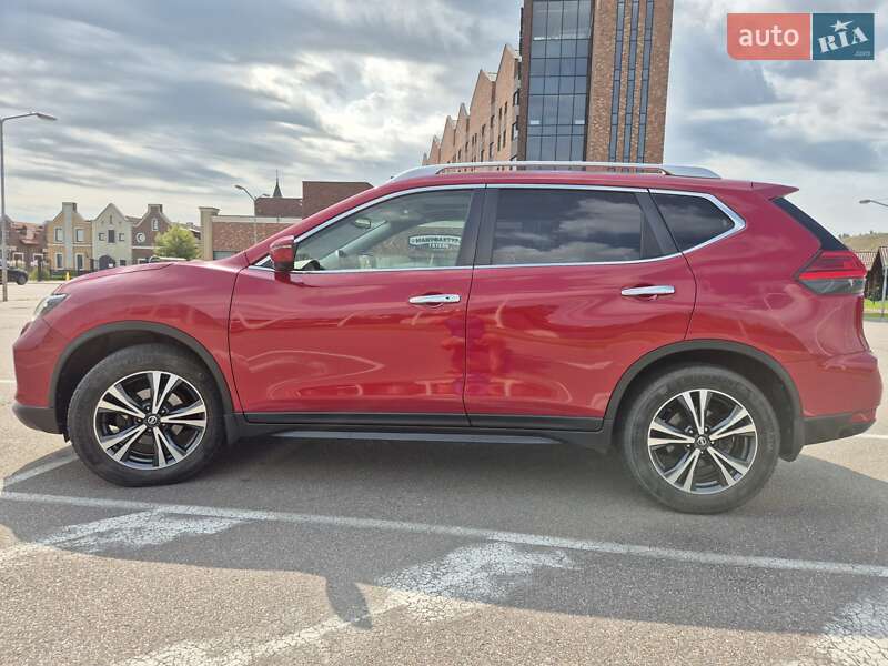 Позашляховик / Кросовер Nissan X-Trail 2017 в Києві