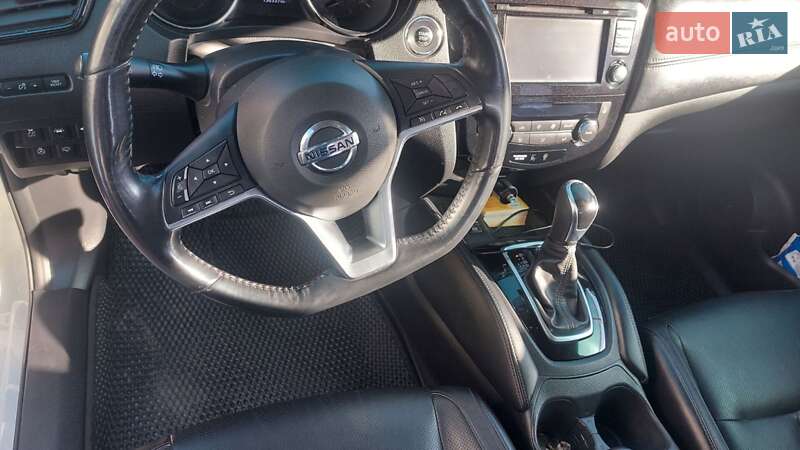 Внедорожник / Кроссовер Nissan X-Trail 2018 в Павлограде