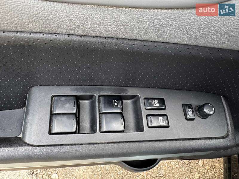 Позашляховик / Кросовер Nissan X-Trail 2008 в Києві