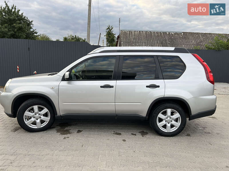 Внедорожник / Кроссовер Nissan X-Trail 2010 в Ярмолинцах