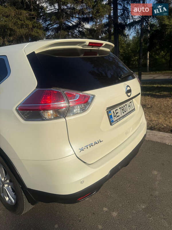 Позашляховик / Кросовер Nissan X-Trail 2016 в Кривому Розі