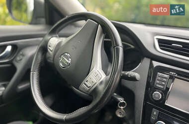 Внедорожник / Кроссовер Nissan X-Trail 2015 в 