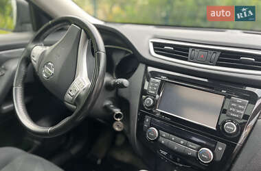 Внедорожник / Кроссовер Nissan X-Trail 2015 в 