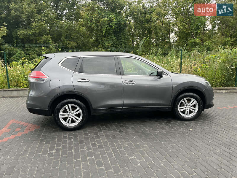 Позашляховик / Кросовер Nissan X-Trail 2015 в Рівному