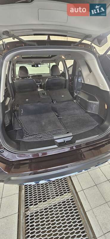 Внедорожник / Кроссовер Nissan X-Trail 2021 в Косове