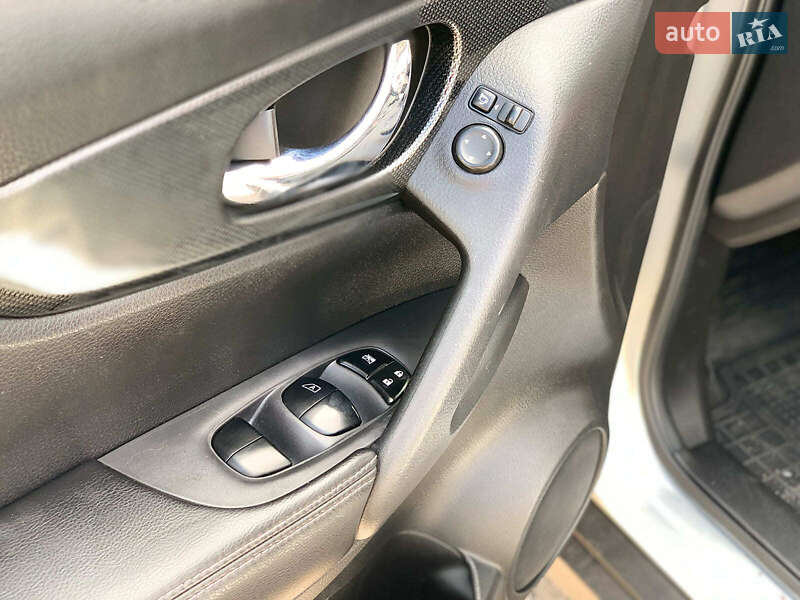 Внедорожник / Кроссовер Nissan X-Trail 2016 в Виннице