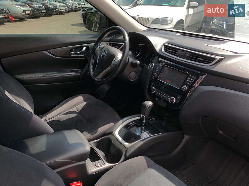 Внедорожник / Кроссовер Nissan X-Trail 2016 в Виннице