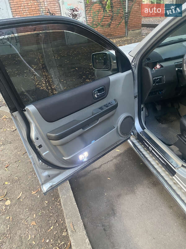 Внедорожник / Кроссовер Nissan X-Trail 2005 в Днепре