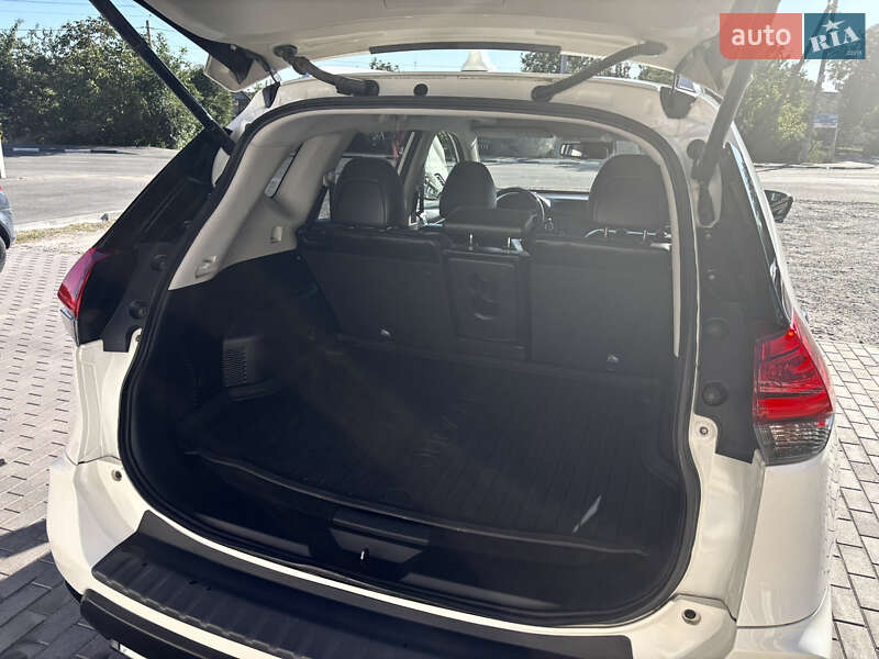 Внедорожник / Кроссовер Nissan X-Trail 2017 в Жашкове фото 10 Внедорожник / Кроссовер Nissan X-Trail 2017 в Жашкове