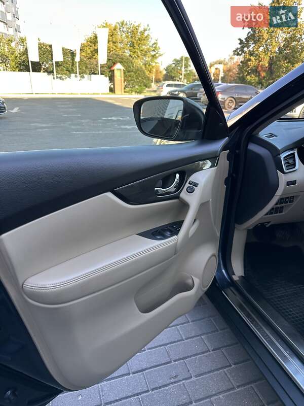 Позашляховик / Кросовер Nissan X-Trail 2015 в Харкові