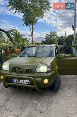 Внедорожник / Кроссовер Nissan X-Trail 2003 в 
