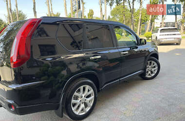 Позашляховик / Кросовер Nissan X-Trail 2012 в 