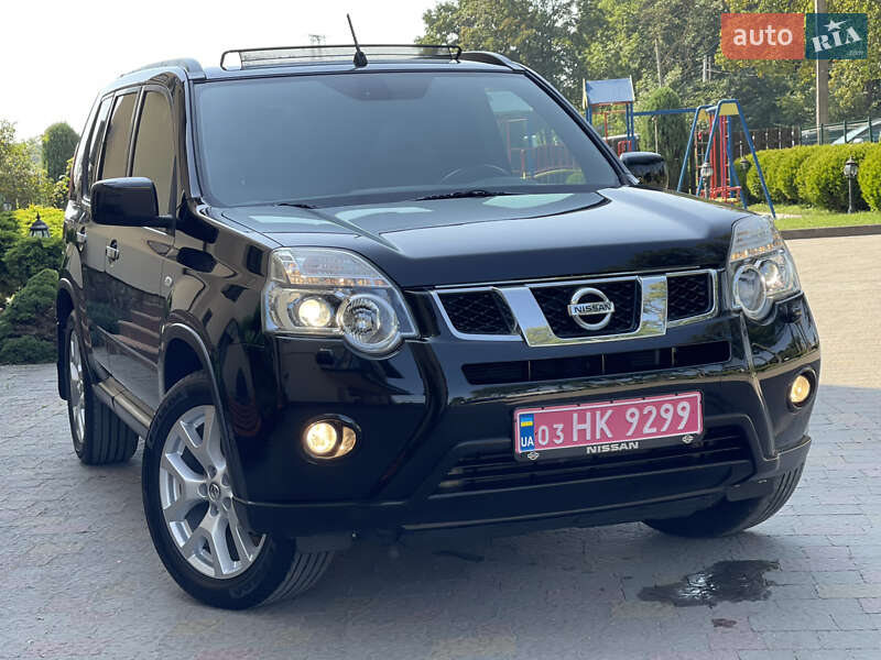Внедорожник / Кроссовер Nissan X-Trail 2012 в Стрые