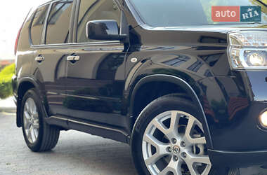 Позашляховик / Кросовер Nissan X-Trail 2012 в 