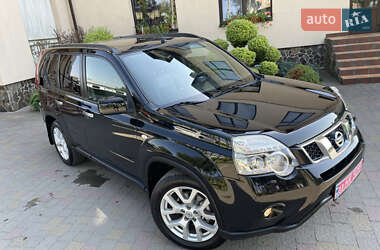 Позашляховик / Кросовер Nissan X-Trail 2012 в 
