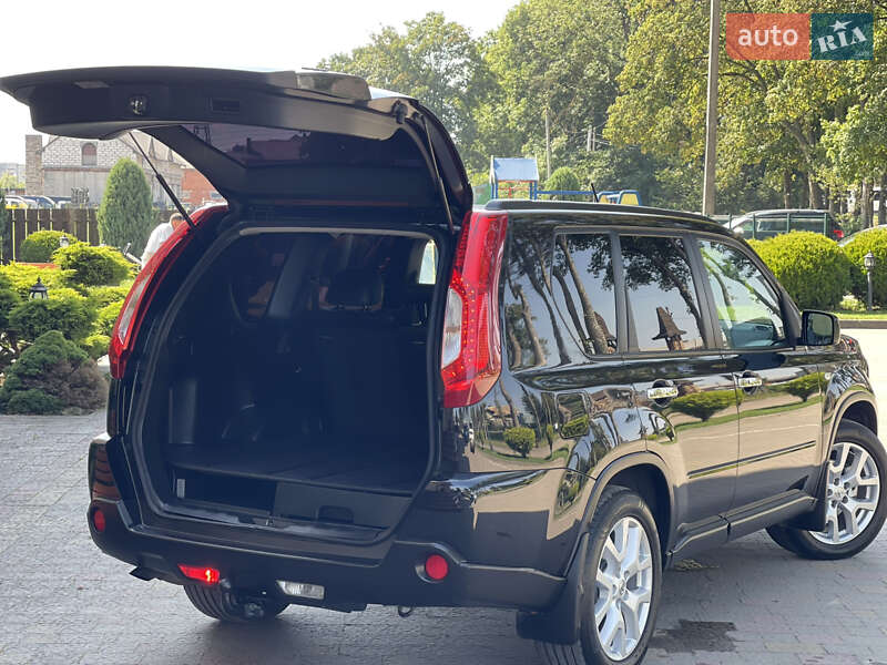 Внедорожник / Кроссовер Nissan X-Trail 2012 в Стрые