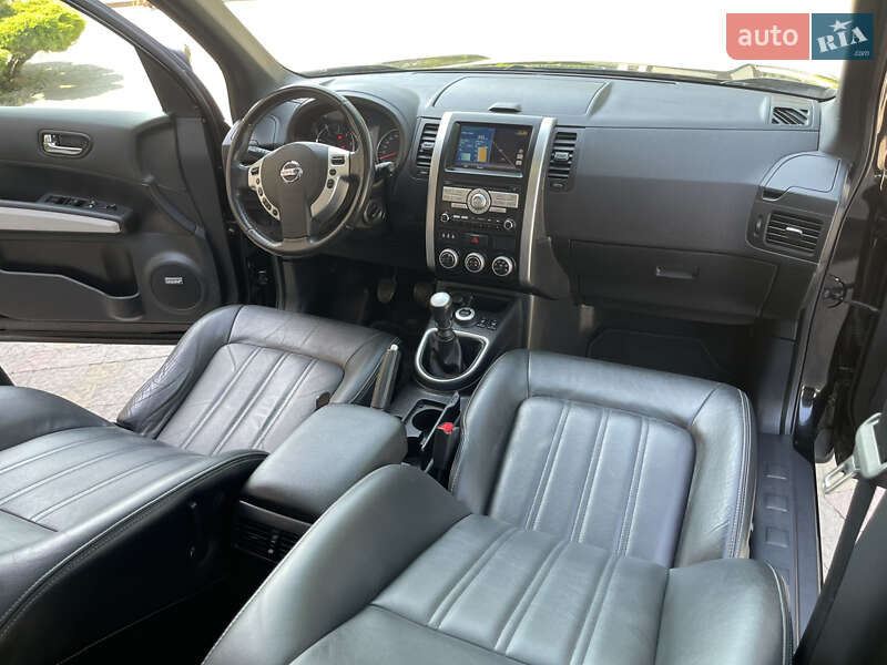 Внедорожник / Кроссовер Nissan X-Trail 2012 в Стрые