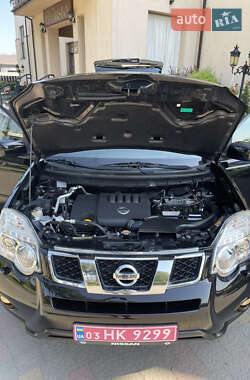 Позашляховик / Кросовер Nissan X-Trail 2012 в 