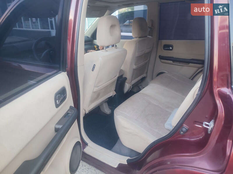 Позашляховик / Кросовер Nissan X-Trail 2002 в Івано-Франківську