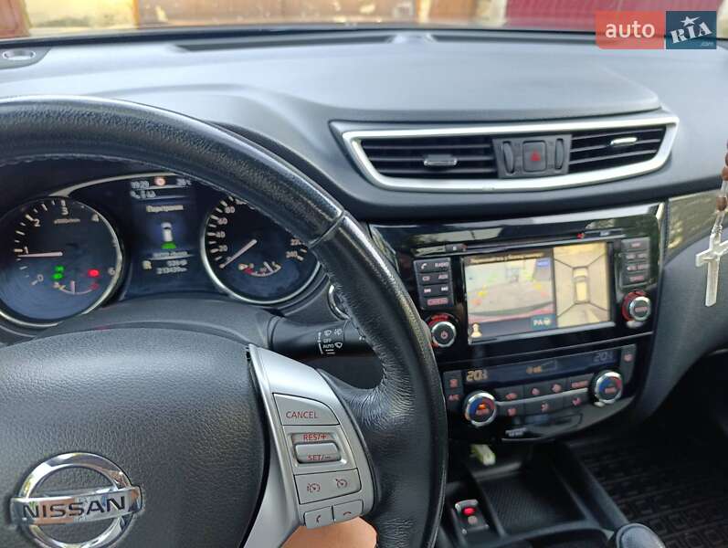 Позашляховик / Кросовер Nissan X-Trail 2017 в Івано-Франківську