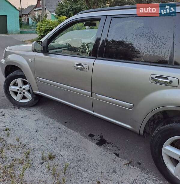 Позашляховик / Кросовер Nissan X-Trail 2006 в Володимирі