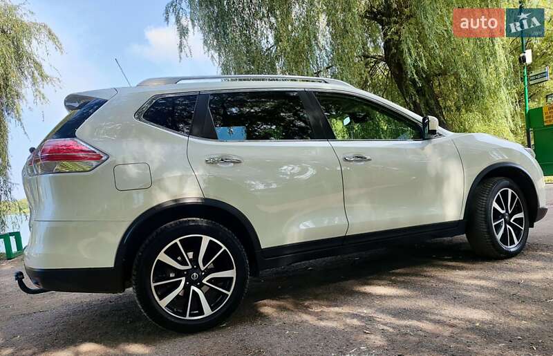 Внедорожник / Кроссовер Nissan X-Trail 2017 в Надворной