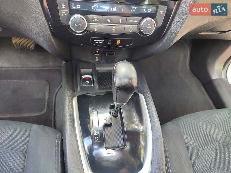 Внедорожник / Кроссовер Nissan X-Trail 2017 в Надворной