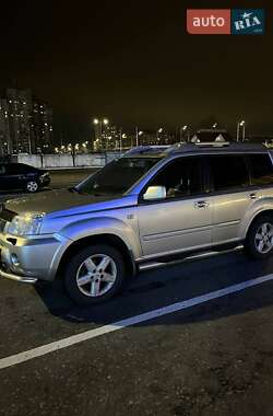 Внедорожник / Кроссовер Nissan X-Trail 2005 в Киеве