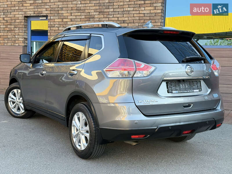 Внедорожник / Кроссовер Nissan X-Trail 2016 в Киеве