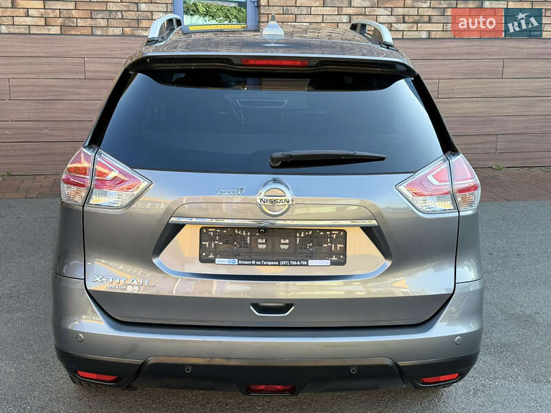 Внедорожник / Кроссовер Nissan X-Trail 2016 в Киеве