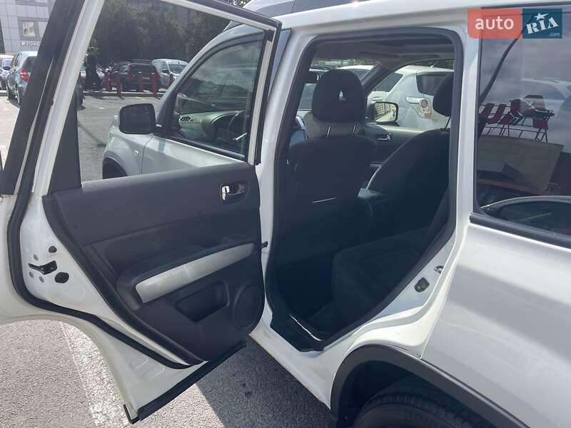 Внедорожник / Кроссовер Nissan X-Trail 2013 в Львове