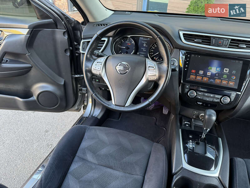Внедорожник / Кроссовер Nissan X-Trail 2016 в Киеве