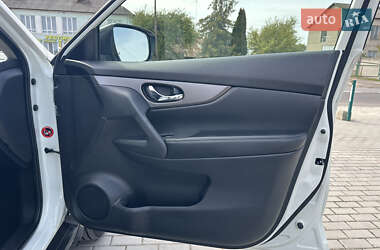 Внедорожник / Кроссовер Nissan X-Trail 2015 в 