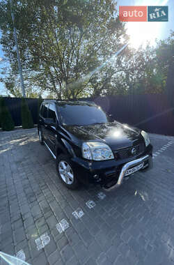 Позашляховик / Кросовер Nissan X-Trail 2004 в Звягелі