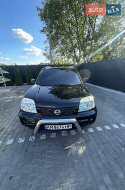 Позашляховик / Кросовер Nissan X-Trail 2004 в Звягелі